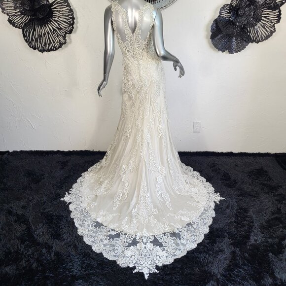 NWT~$2100~LO'ADORO~2/4~IVORY OFF WHITE RHINESTONE DETACHABLE TRAIN WEDDING DRESS - Picture 10 of 16